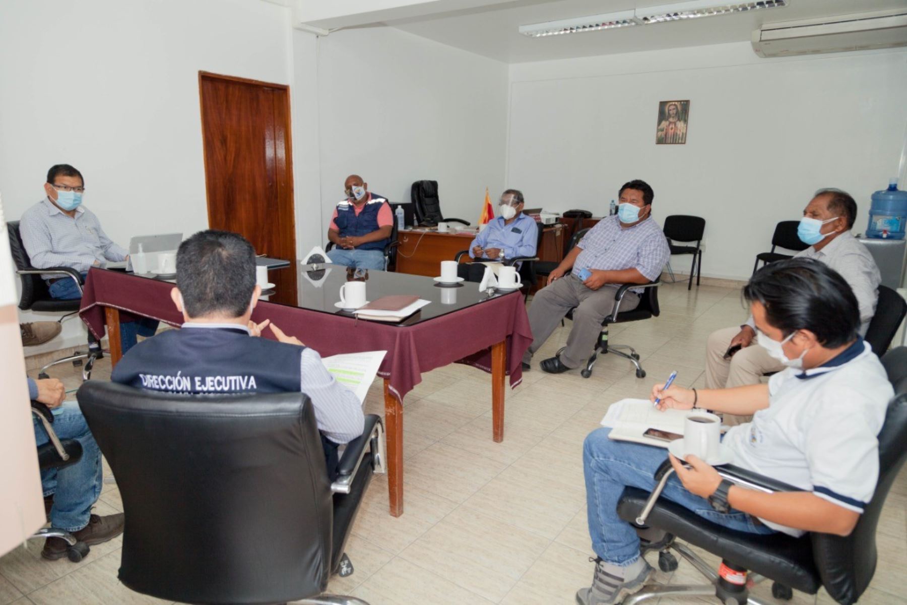 Reunión de coordinación entre autoridades regionales y municipales de Lambayeque.