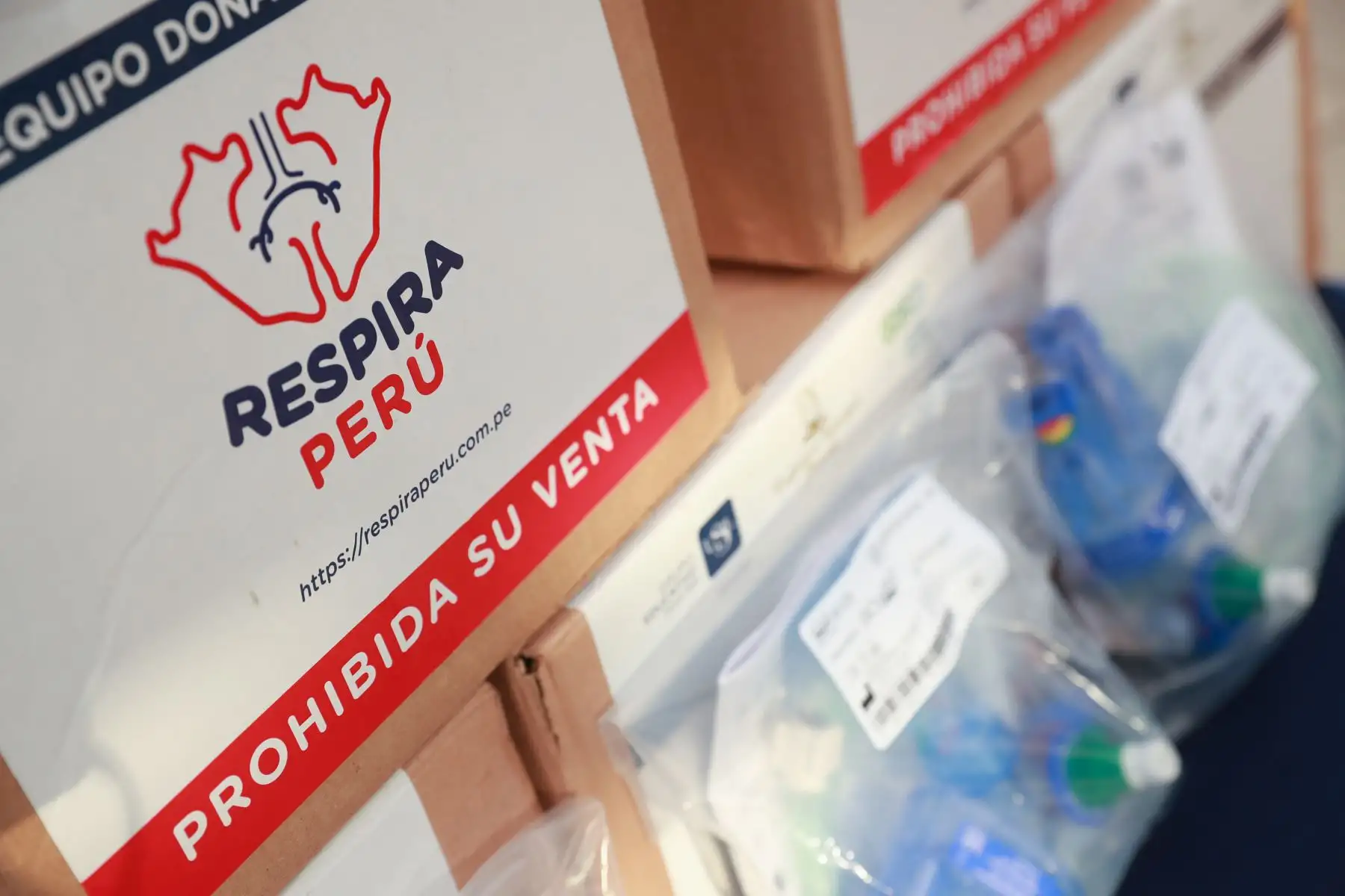 Pacientes de los servicios de neurocirugía, cirugía cardiovascular y cardiología serán beneficiados con tres equipos de arco "C" que permitirán realizar la colocación de marcapasos, catéteres para estudios y otros procedimientos especializados de alta complejidad. Foto: ANDINA/Carla Patiño