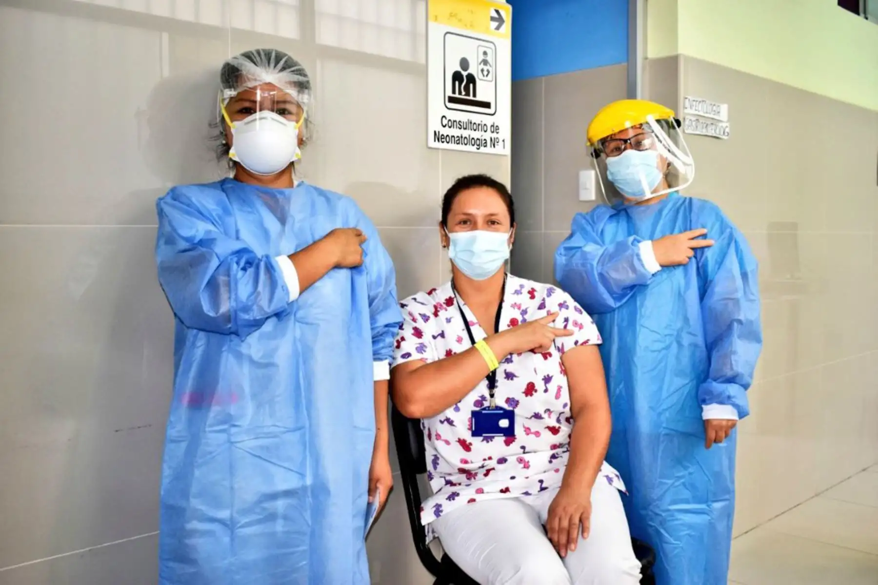 El Ministerio de Salud empezó la aplicación de la segunda dosis de la vacuna contra la covid-19, en los hospitales de Lima Metropolitana. Foto: ANDINA/Minsa