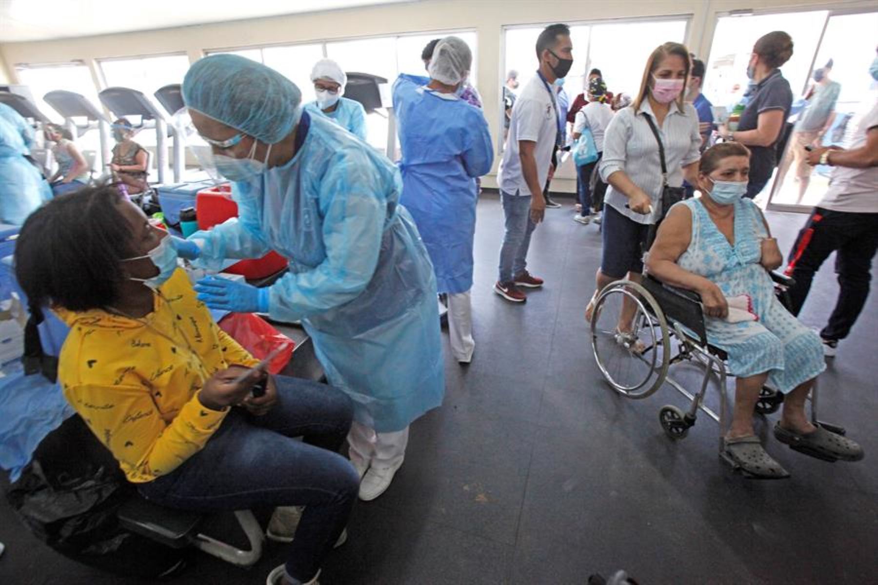 Vacunación avanza en Panamá que recibió nuevo lote de Pfizer.