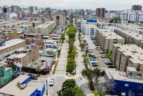 Surquillo: entregan nuevas pistas y veredas en renovada av. Domingo Orué. Foto: ANDINA/difusión.