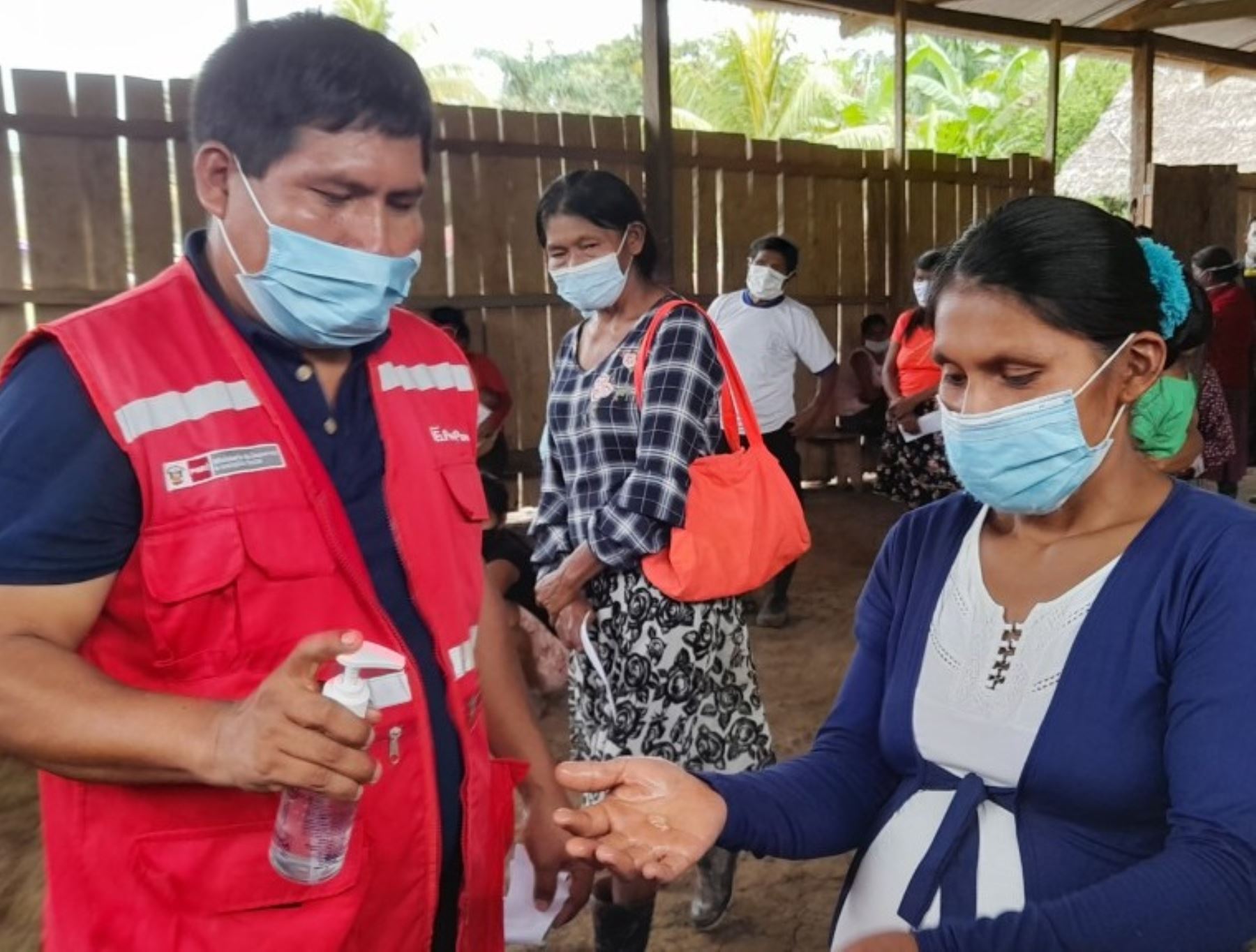 Programa Juntos y la red de salud Condorcanqui unen sus esfuerzos para fortalecer los controles sanitarios para prevenir el covid-19 en las zonas de frontera de esa provincia ubicada en Amazonas. Foto: ANDINA/difusión.