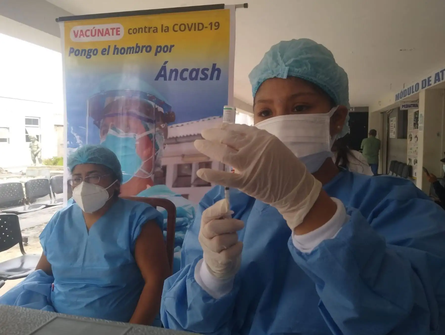 Autoridades de Salud de Áncash anuncian aplicación de segunda dosis de vacunas contra la covid-19 para pacientes con VIH. ANDINA/Difusión