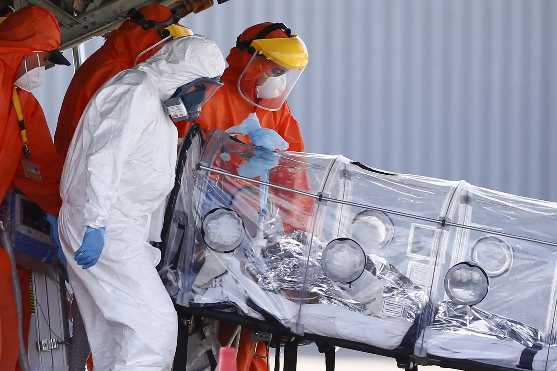 Según el reporte diario liderado por el ministro de Salud, Enrique Paris, en las últimas 24 horas fueron detectados 4,567 nuevos contagios por coronavirus, alcanzando más de 840,000 infectados desde el inicio de la pandemia. Foto: AFP