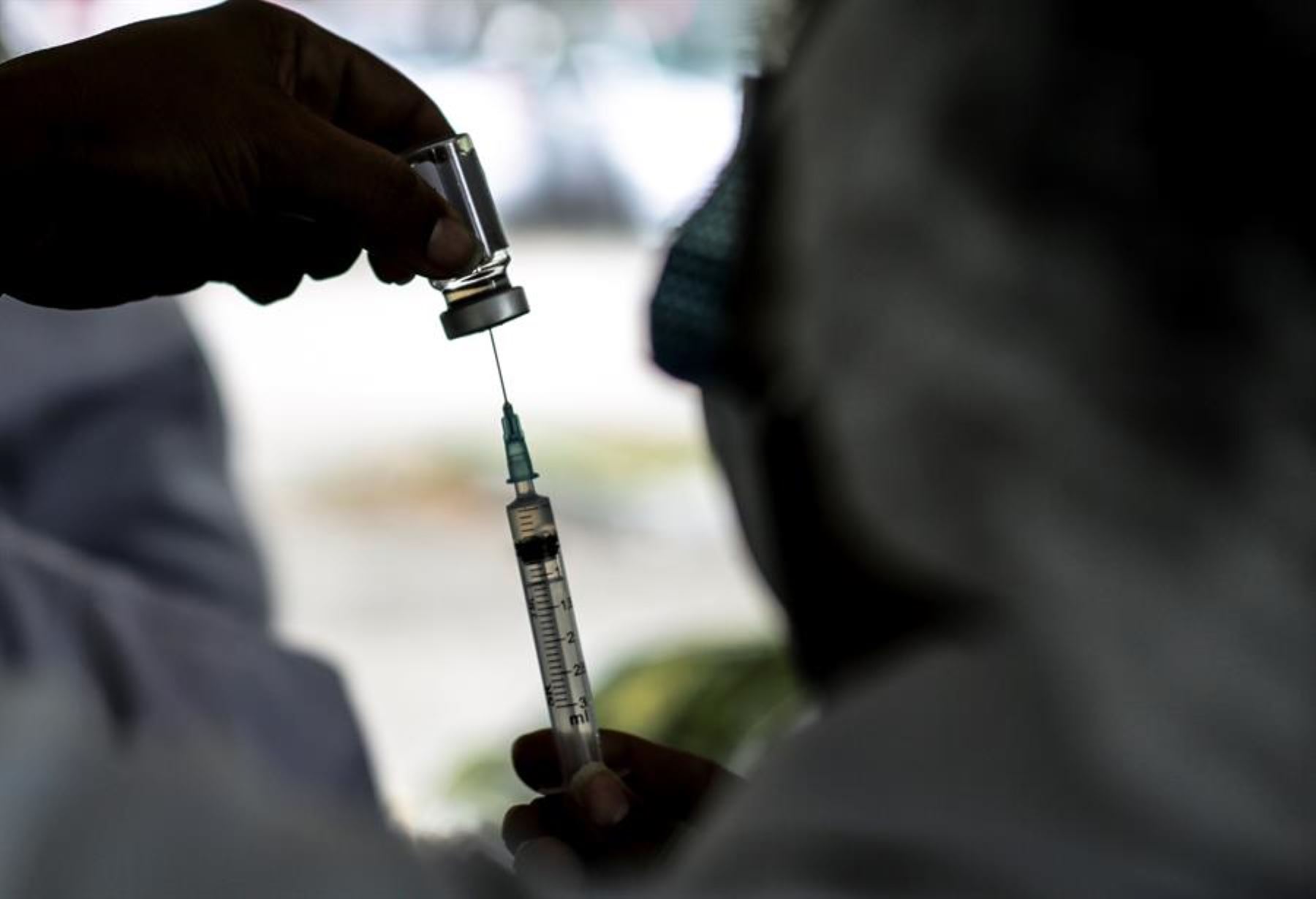 Brasil avanza lento el proceso de vacunación.