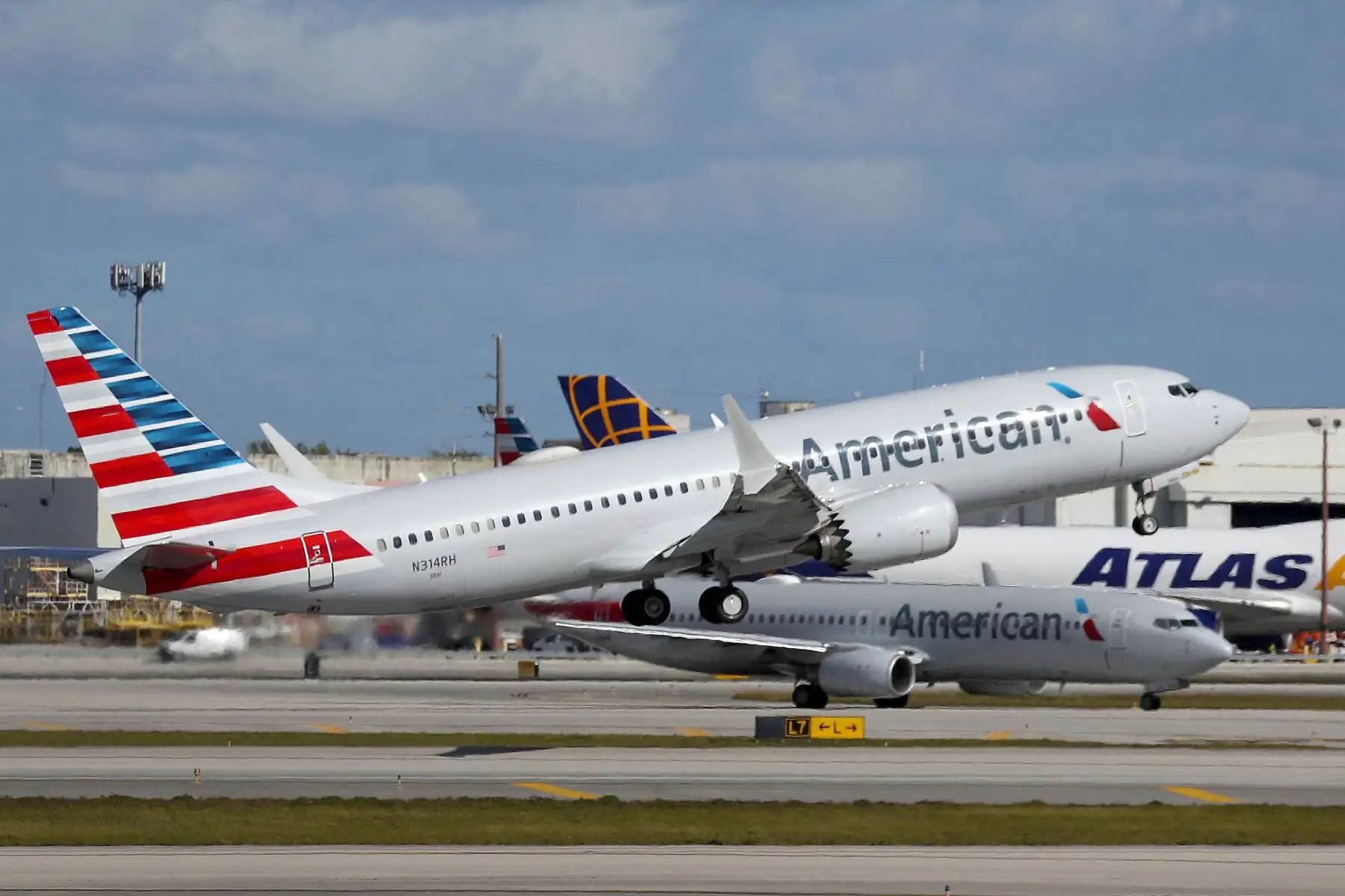 Boeing, que ha establecido un centro de operaciones que monitorea todos los vuelos del 737 MAX en tiempo real, dijo el viernes que estaba "al tanto" del incidente, sin brindar más comentarios. Foto: AFP