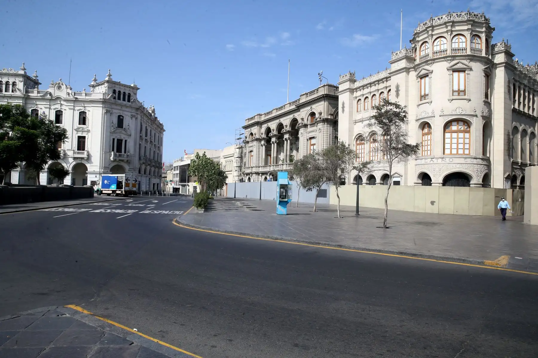 El primer domingo con inmovilización social obligatoria y estricta se cumplirá hoy en todas aquellas provincias consideradas con el nivel de riesgo extremo por la presencia del covid-19.
Foto: ANDINA/Vidal Tarqui