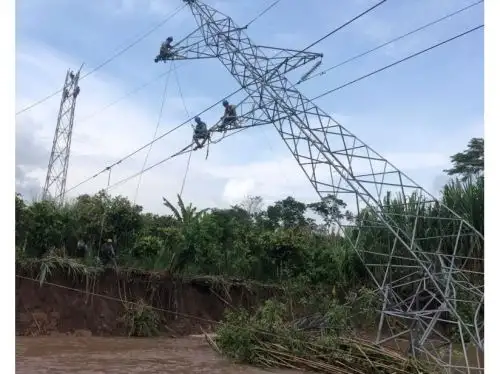 Crecida del río Huallaga causa daños en estructura de torre de alta tensión en la región San Martín.. ANDINA/Difusión