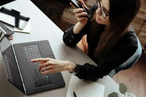 Las emprendedoras buscan relacionarse entre sí y realizar alianzas estratégicas para incrementar sus ventas.