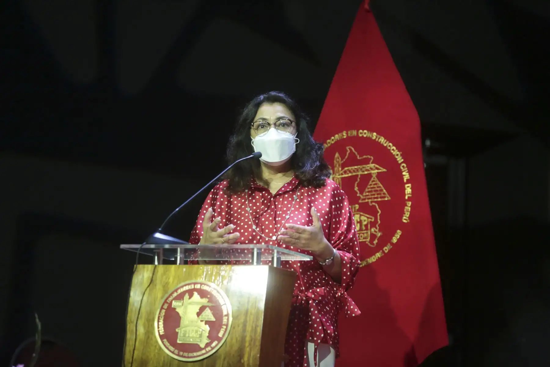 La Presidenta del Consejo de Ministros Violeta Bermúdez participa del II encuentro nacional de obreras en construcción civil, organizado por el Conafovicer, para promover el reconocimiento de los derechos de la mujer trabajadora en construcción civil.
Foto: PCM