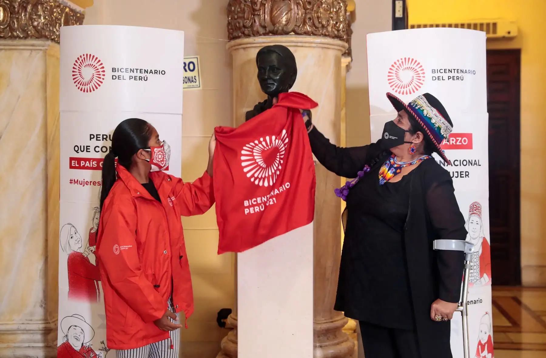 Presidente Francisco Sagasti participa en develación de bustos en homenaje a peruanas del Bicentenario en Palacio de Gobierno.
Foto: ANDINA/ Prensa Presidencia