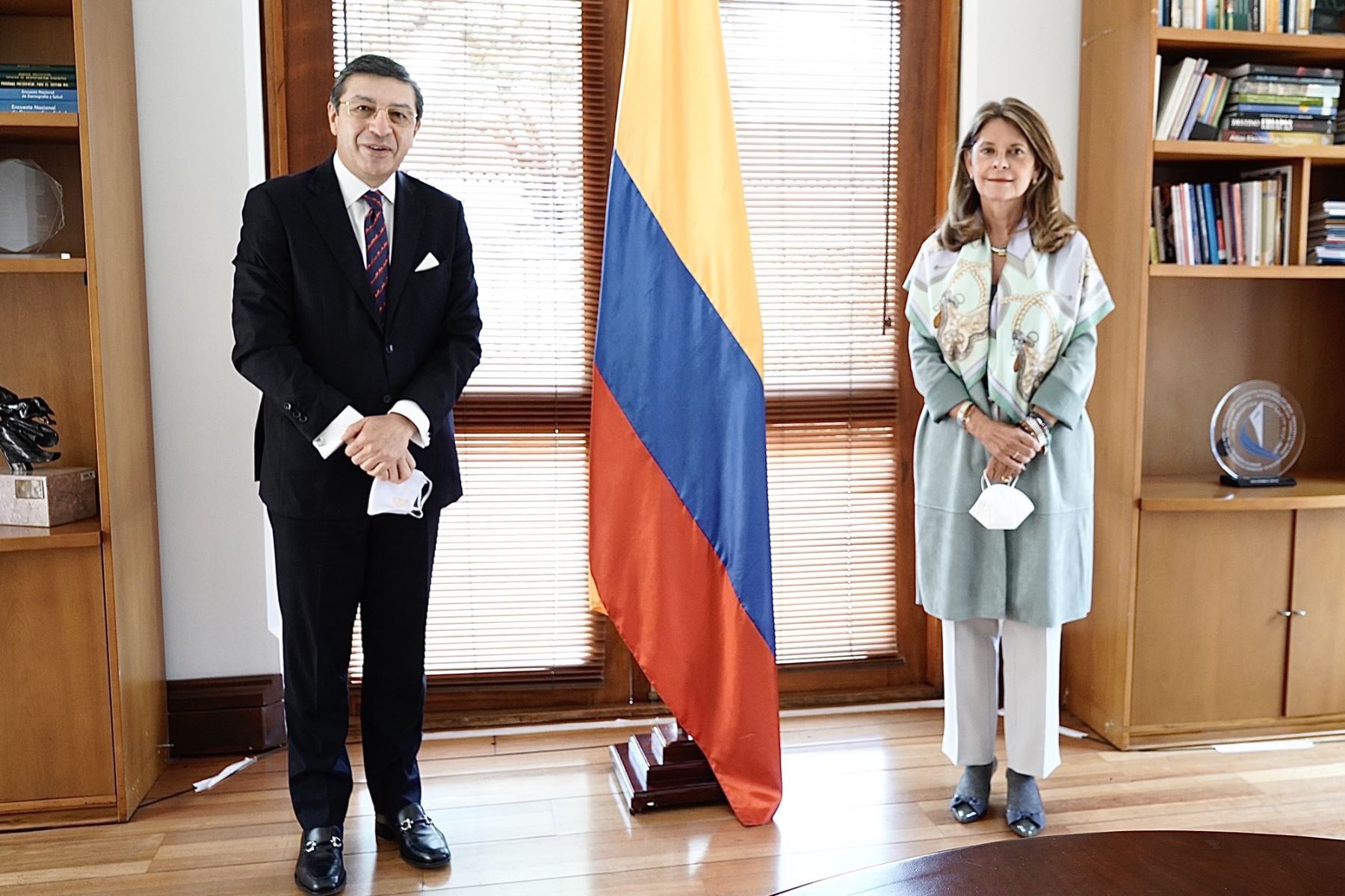 Secretario General de la Comunidad Andina se reunió con vicepresidenta de la República de Colombia. Foto: Difusión