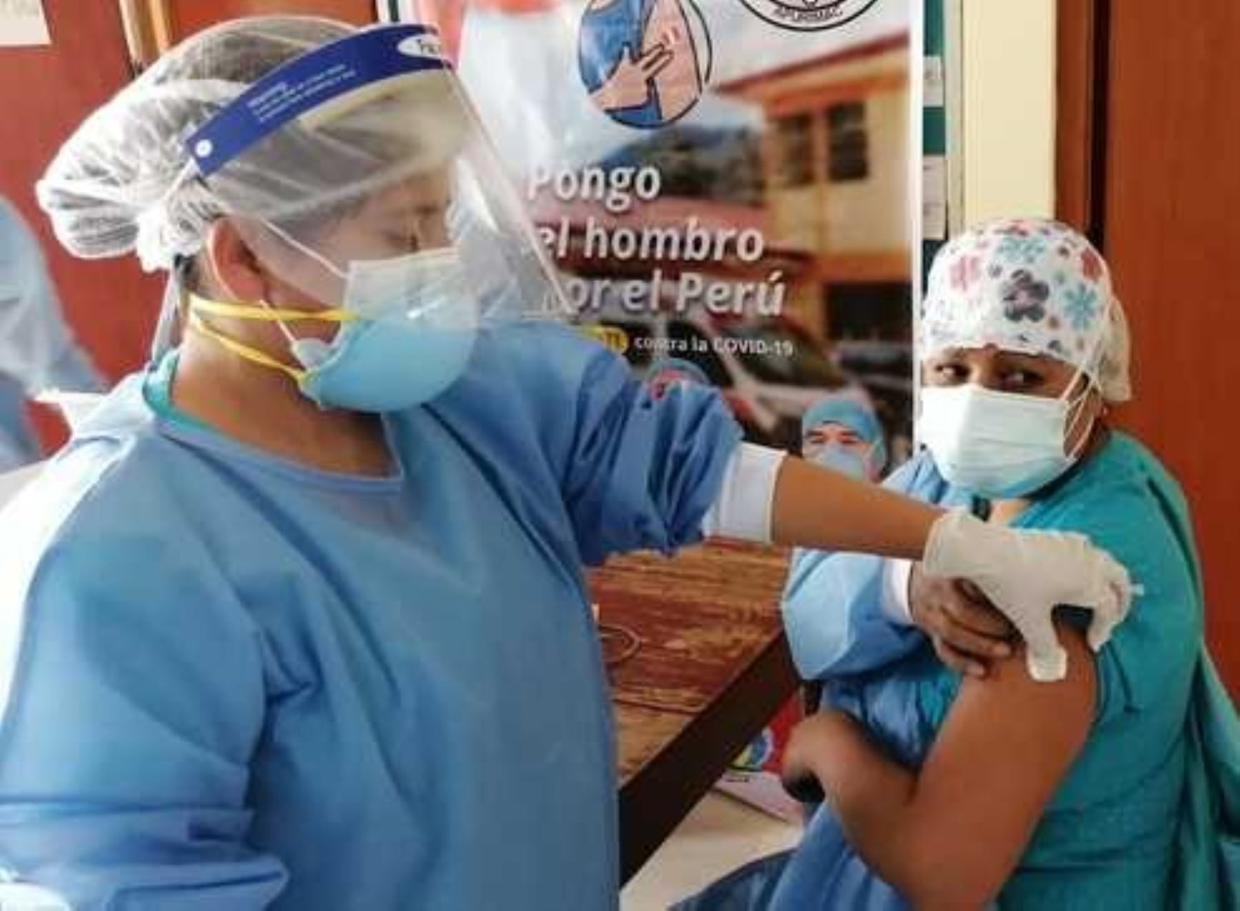 Regiones del centro del país presentan avances importantes en el proceso de vacunación contra la covid-19, destacó el Ministerio de Salud.