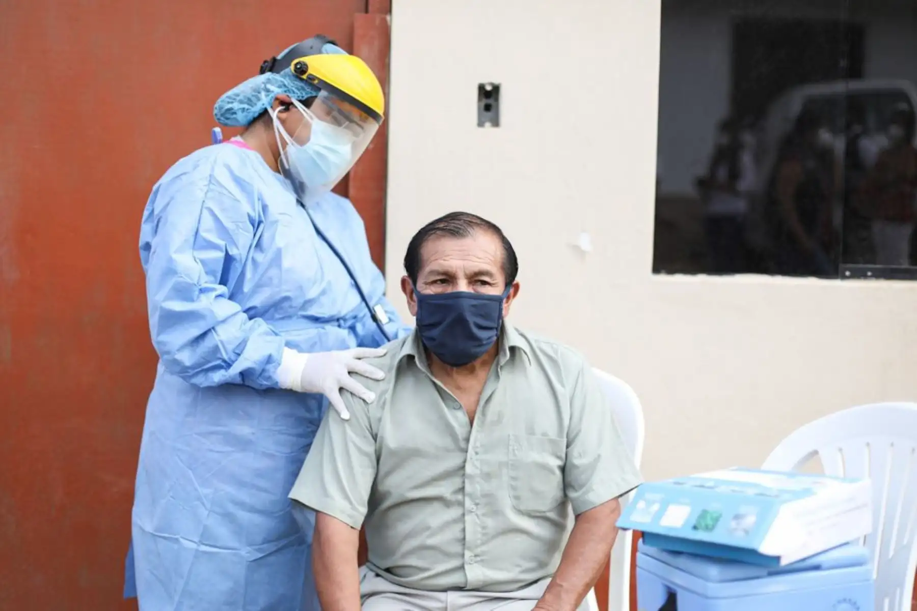 Se tiene previsto atender a 58 personas vulnerables de cuatro asociaciones de Manchay: Rinconada Alta, Nuevo Progreso, Nueva Esperanza y Las Palmeras, quienes previamente fueron identificadas y empadronadas por encontrarse en situación de riesgo ante la COVID-19.. Foto: ANDINA/Midis