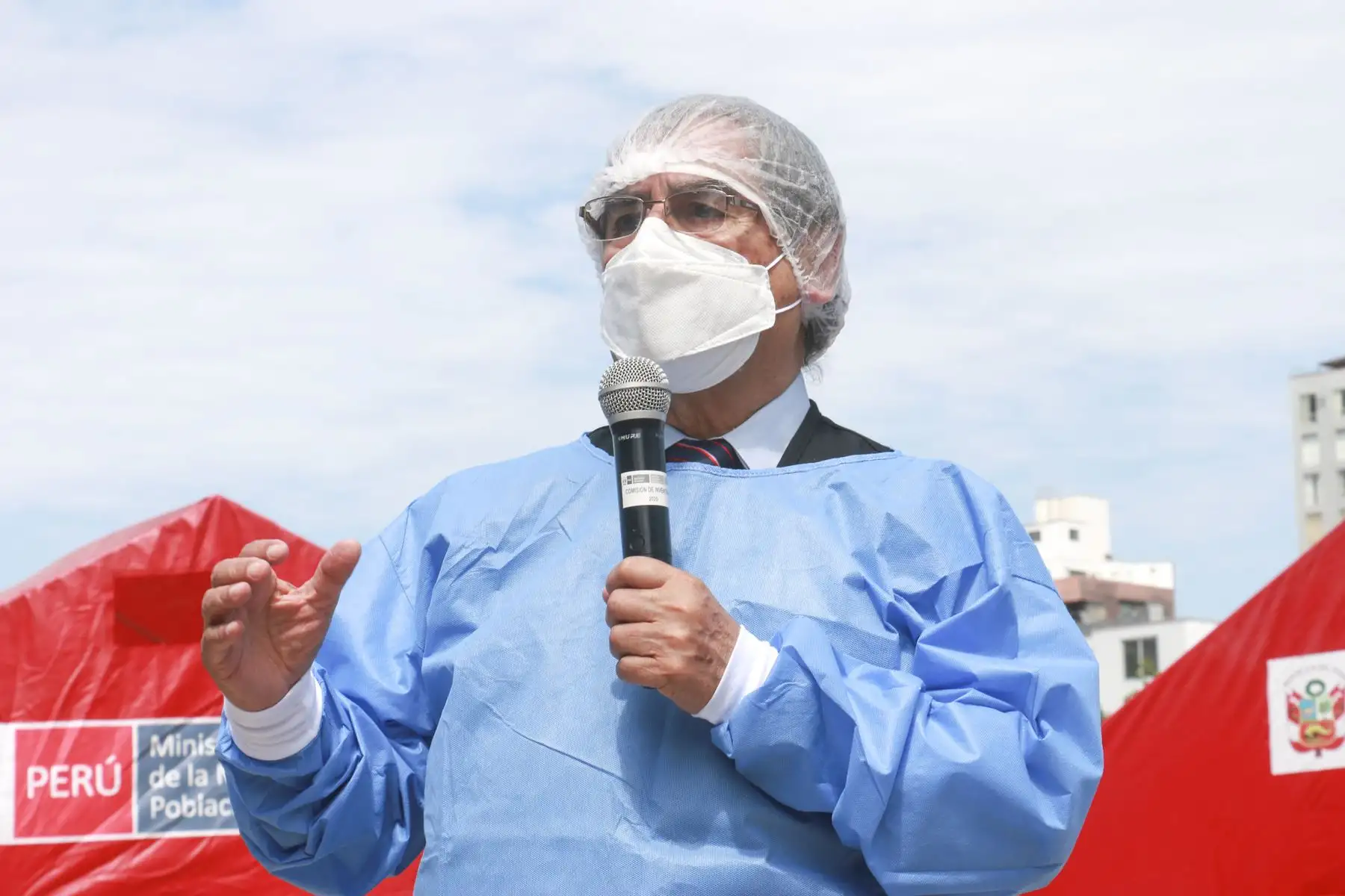 El ministro de Salud, Oscar Ugarte, supervisa inicio de vacunación contra la covid-19 en adultos mayores que se desarrolló en albergue “Virgen del Carmen” del Inabif, en Lince. Foto: ANDINA/Minsa