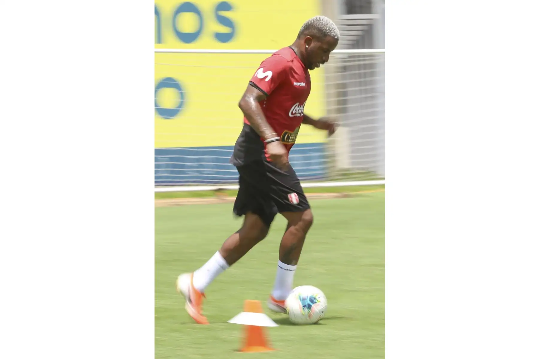 Jefferson Farfán de la Selección peruana continúa entrenamientos en la Videna con miras a las clasificatorias sudamericanas Catar 2022. Foto: FPF