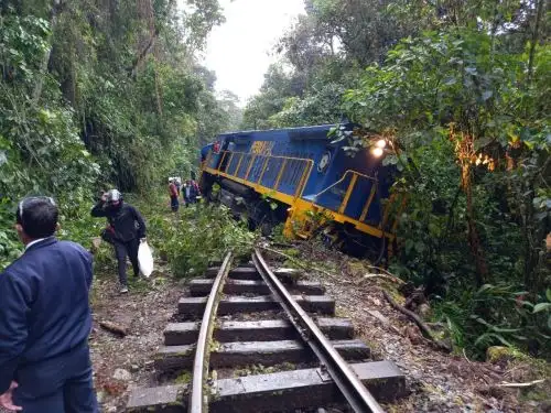 Tren se descarriló hoy en la ruta Machu Picchu Hidroeléctrica sin causar daños personales, informó la Policía Nacional.