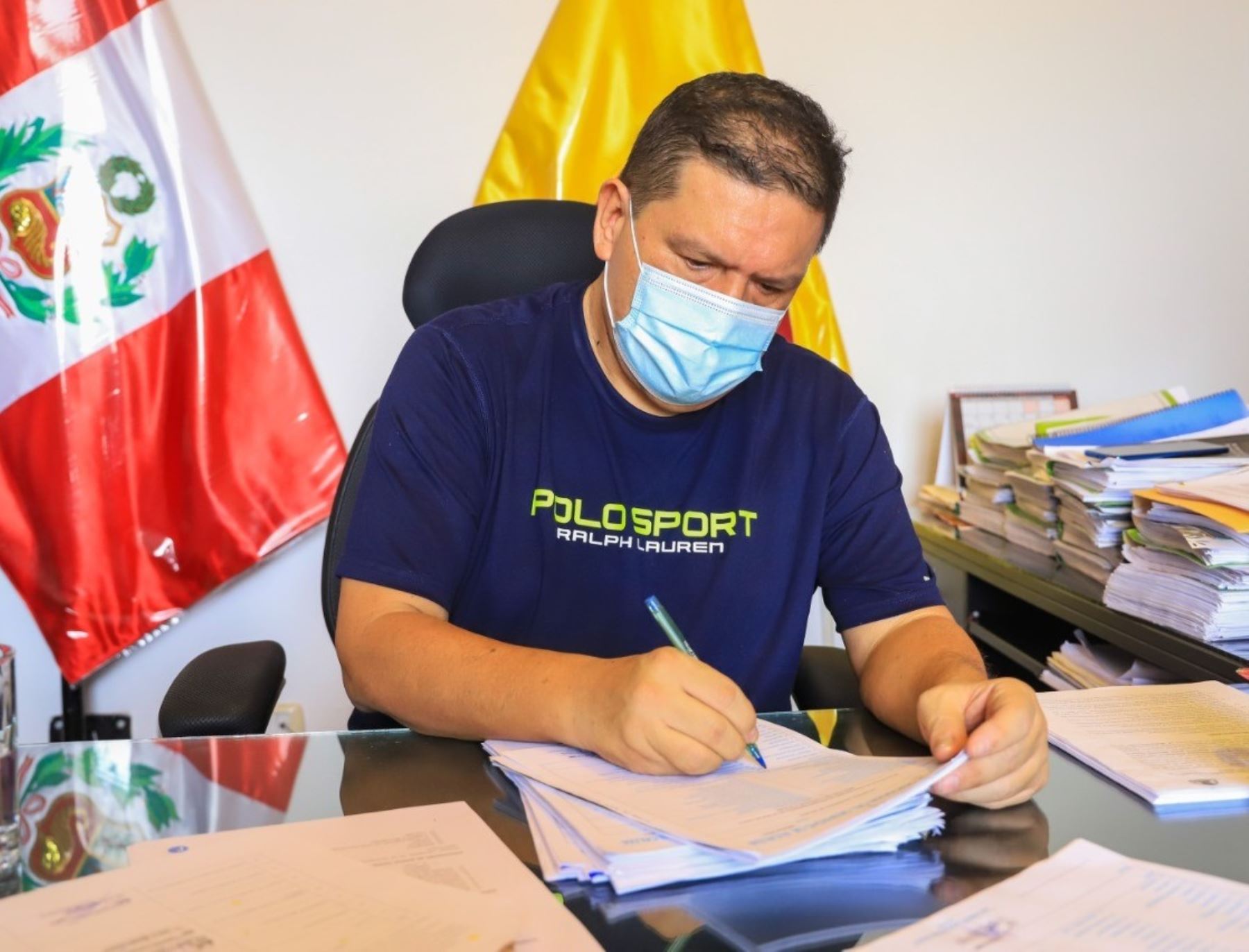 Roberto Briceño, alcalde provincial del Santa, en Áncash, superó el coronavirus (covid-19) y hoy retomó sus funciones. ANDINA/Difusión