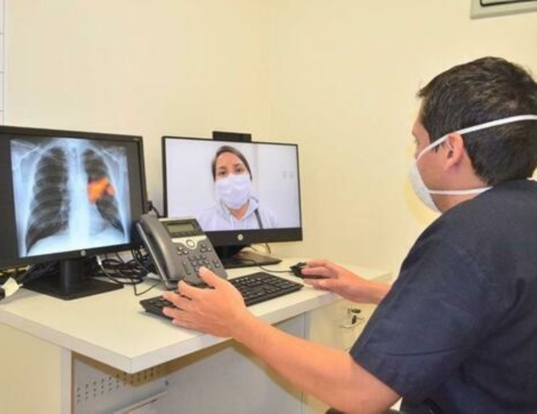 Minsa implementa en Moquegua el servicio Teleatiendo para pacientes oncológicos.