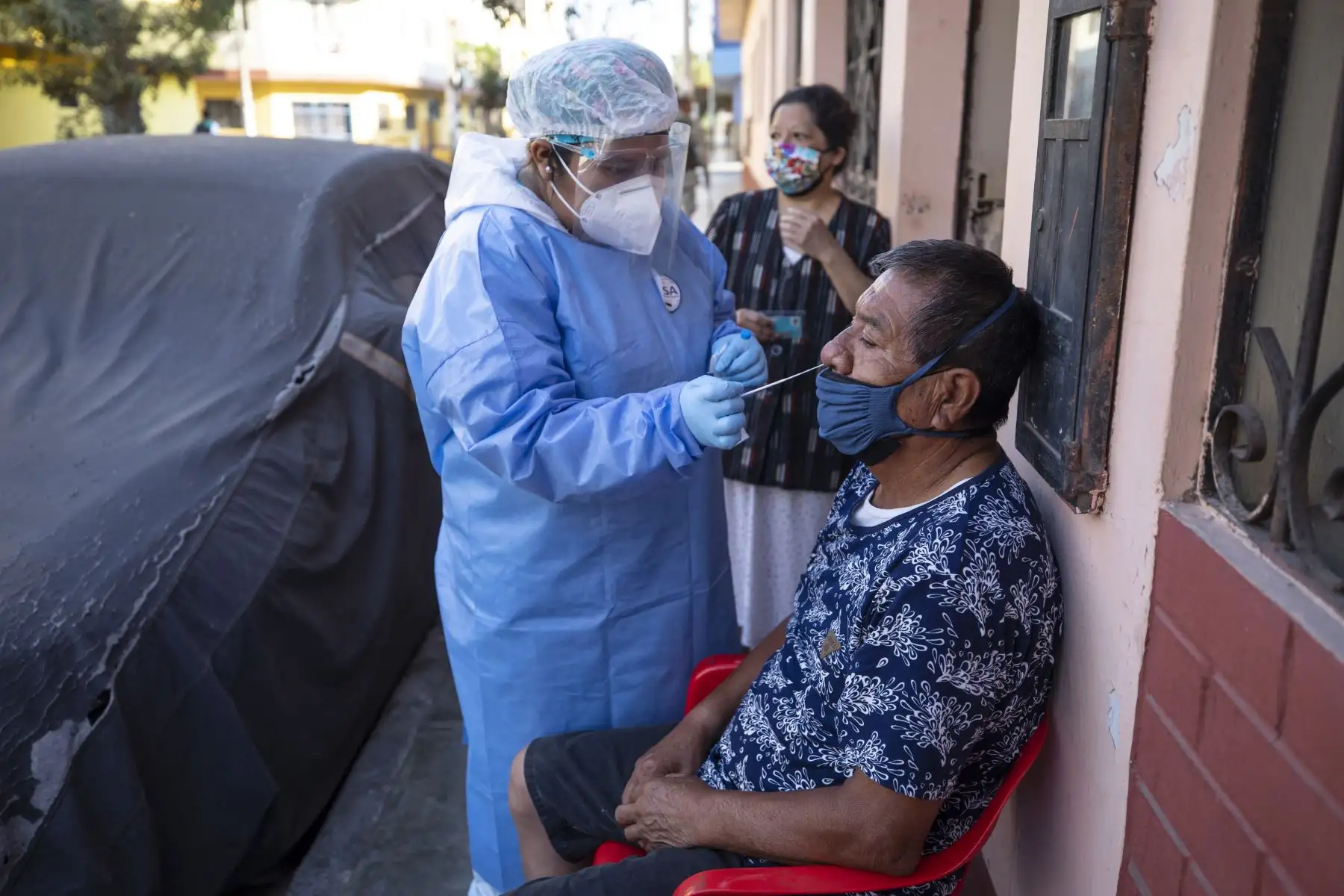 La Municipalidad de Lima desarrolla Plan Tayta en Mirones Bajo, continúan trabajando estrechamente con el grupo de trabajo Te Cuido Perú y la estrategia Operación Tayta a fin de identificar casos de COVID-19 entre la población más vulnerable. Foto: ANDINA/Municipalidad de Lima.