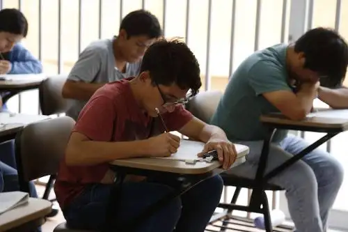 Participarán solo los postulantes que sean declarados aptos/as para dar esta prueba, cuya lista se publicará el 30 de mayo en la página web del concurso. Foto: Andina/difusión