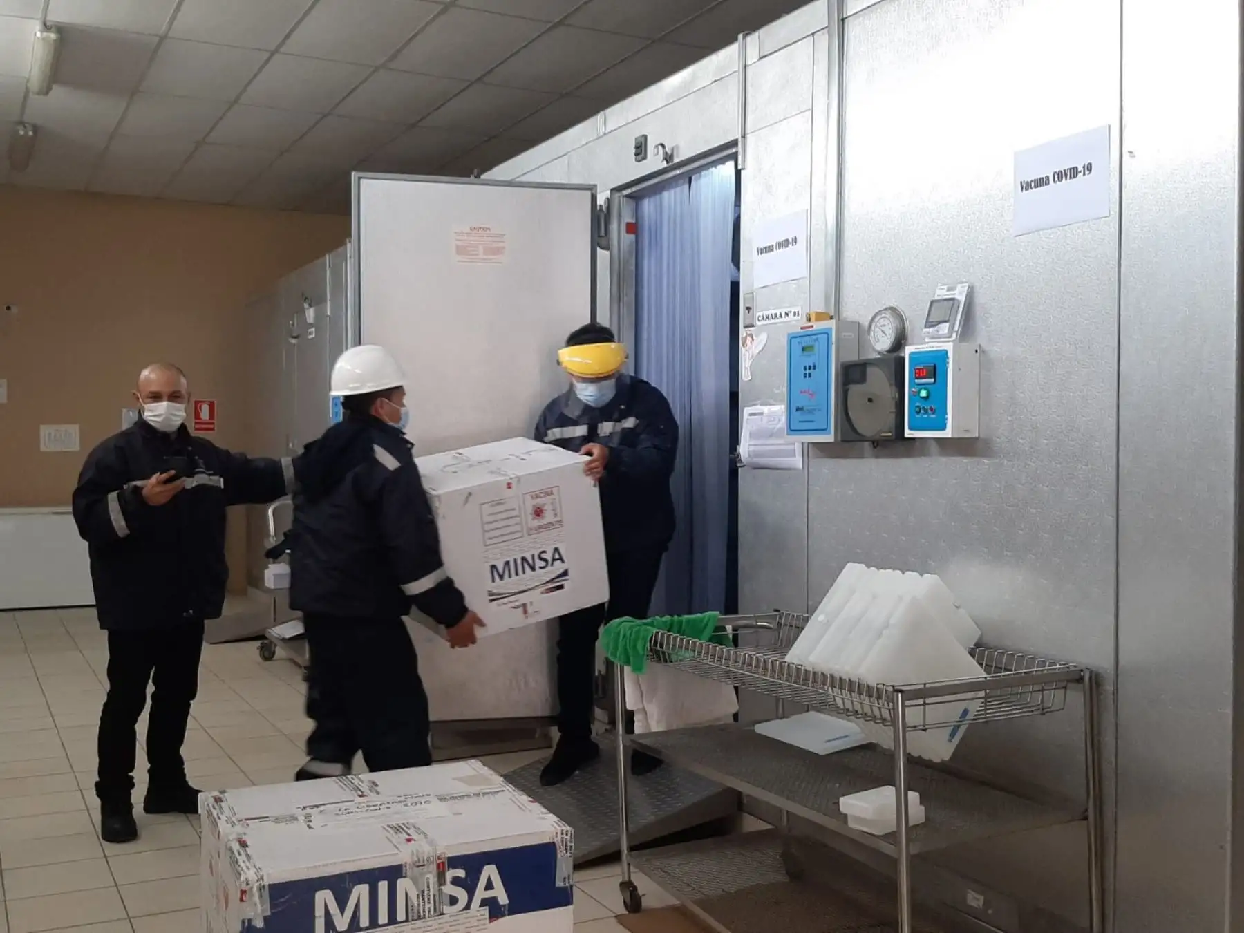 Nuevo lote de vacunas Sinopharm llega a La Libertad para completar inmunización del personal de salud.