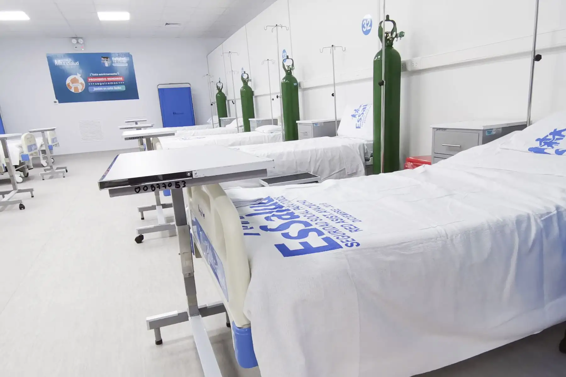 Essalud pone en marcha la nueva Villa Ayacucho que se sitúa en la parte lateral del Hospital II Huamanga y cuenta con 50 camas hospitalarias para pacientes leves y moderados con problemas respiratorios que requieran terapia de oxígeno. Foto: Essalud