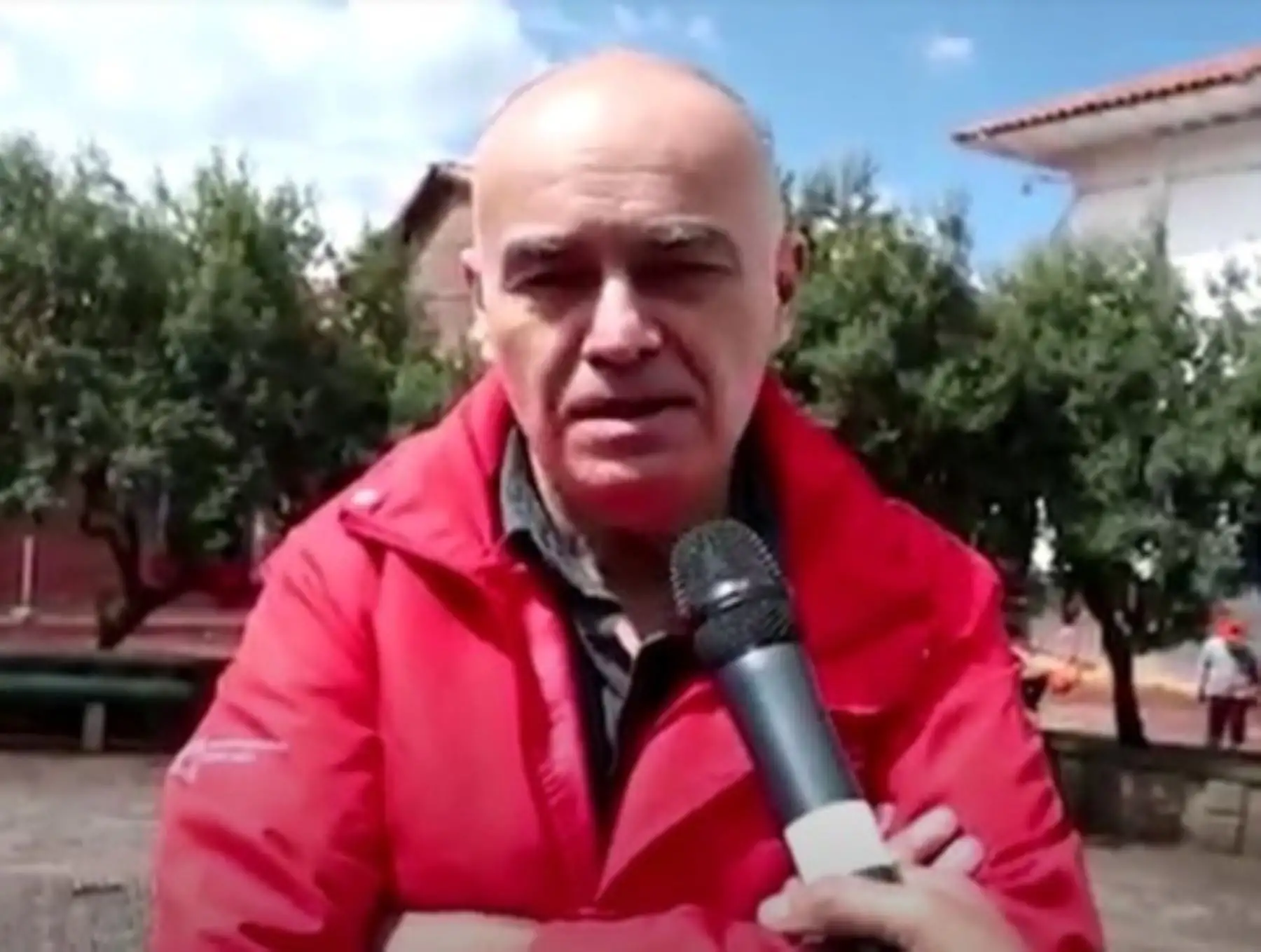 Ministro del Ambiente, Gabriel Quijandría, llegó a Cusco para encabezar reunión con las comunidades de la provincia de Espinar para evalúar posibles soluciones a las necesidades de la población.