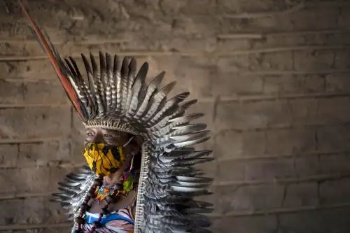 Esto se debe a que el Gobierno solo tiene en cuenta los casos de indígenas que viven en aldeas, pero excluye aquellos que habitan en contextos urbanos. Foto: AFP