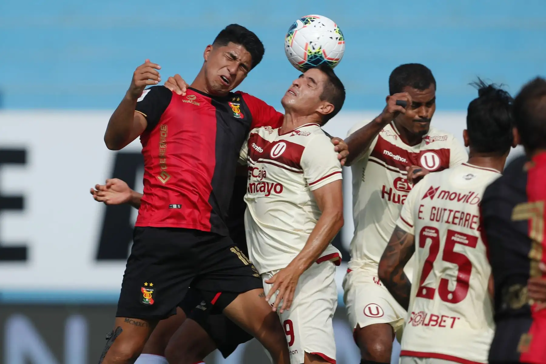 Partido de fútbol entre Universitario y  Melgar de Arequipa por el Grupo A de la Liga 1, de la fecha 1 jugado en el estadio Alberto Gallardo. 
Foto: Liga 1