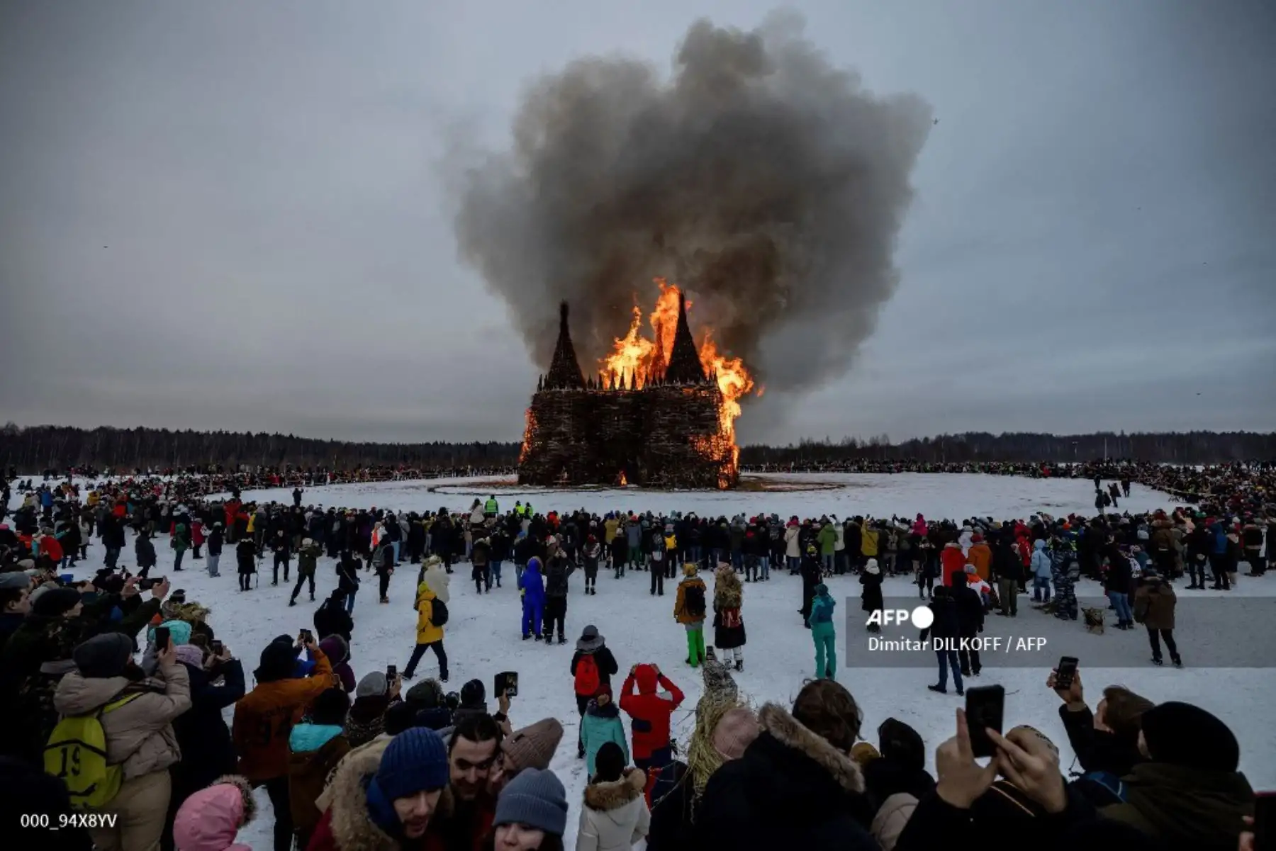 Rusia - Celebraciones de Maslenitsa, el carnaval eslavo oriental en el pueblo de Nikola-Lenivets. 
Foto: AFP