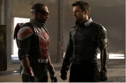 Mira aquí el nuevo tráiler de Falcon y el Soldado del Invierno de Marvel Studios.