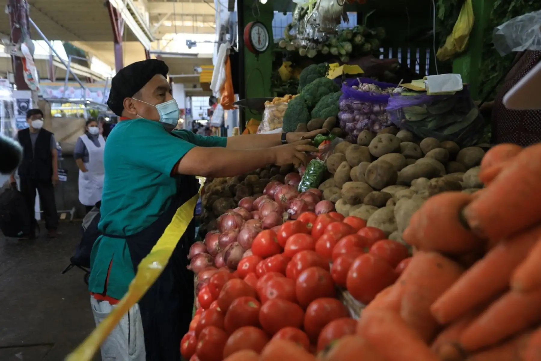 Abastecimiento de alimentos en los mercados. Cortesía Midagri.