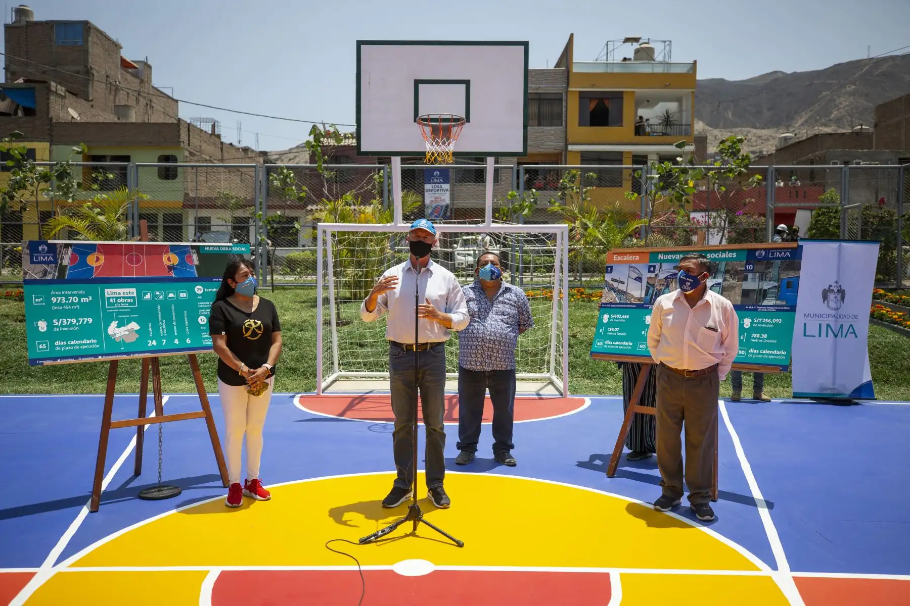 Cerca del 70% de trabajadores que participan en las obras sociales de la comuna limeña es mano de obra local contratada por la empresa que ejecuta cada proyecto. Foto: ANDINA/MML