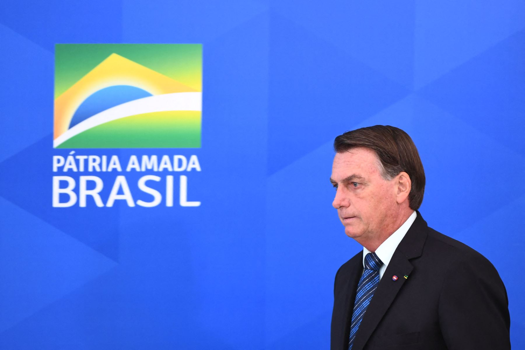 "La conversación [con Queiroga] fue excelente", agregó Bolsonaro. "Tiene todo a mi entender para hacer un buen trabajo, dando continuidad en todo lo que Pazuello hizo hasta hoy", agregó el mandatario.