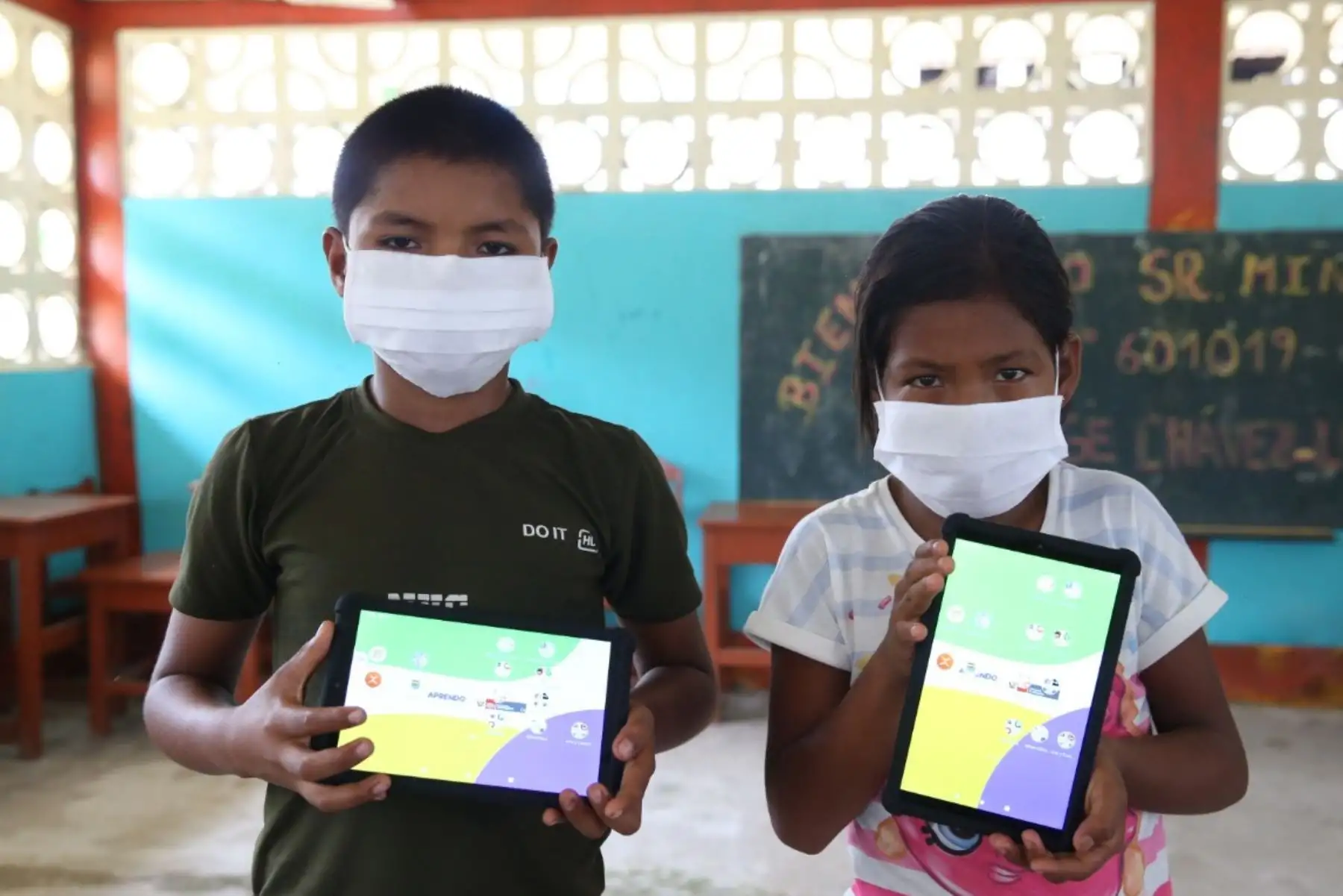 Por el Buen Inicio escolar 2021, el ministro de Educación informó que en las regiones de Loreto, Ucayali, Amazonas y Madre de Dios, 1,000 escuelas tendrán internet. Foto: ANDINA/Minedu