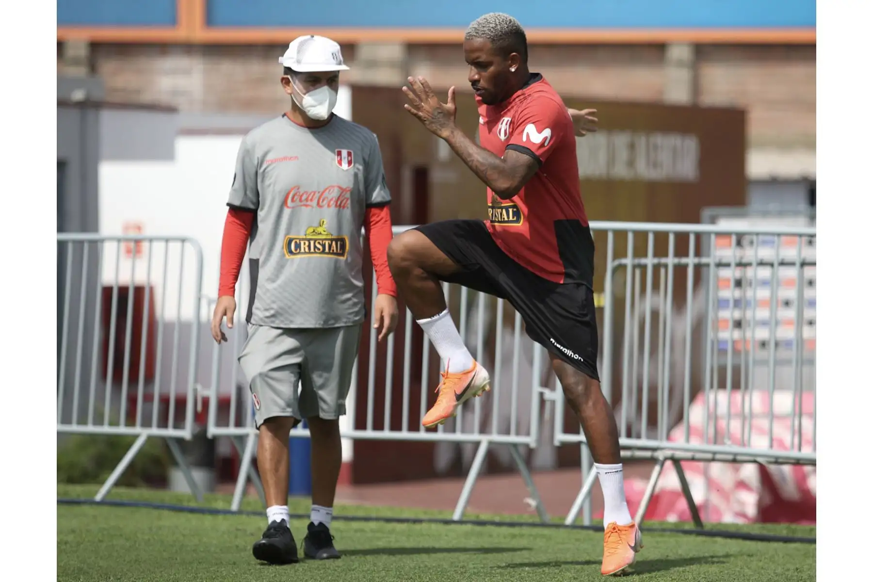 Futbolistas nacionales Jefferson Farfán, Andy Polo y Raúl Ruidíaz realizan trabajos físicos de preparación en las instalaciones de la Videna. Foto: FPF