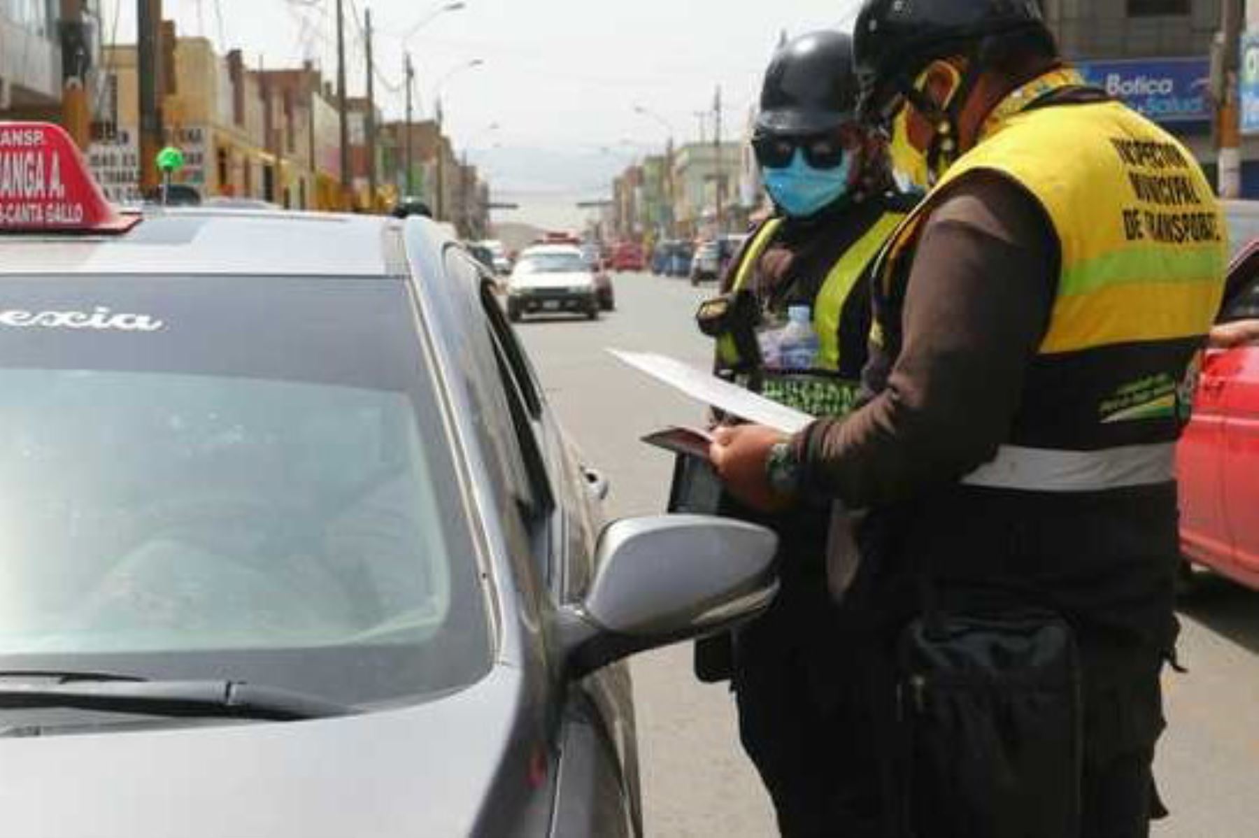 Operativo de control y fiscalización de vehículos en la ciudad de Supe, provincia de Barranca.