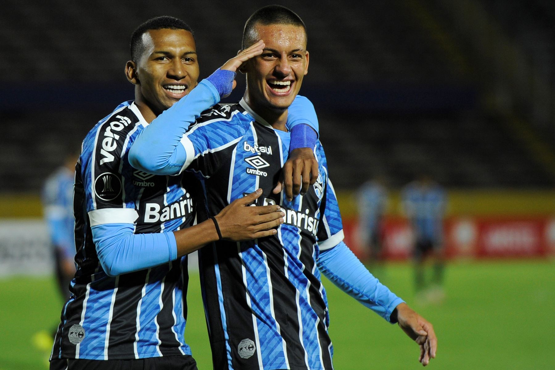 En la ida, Gremio goleó 6-1 a Ayacucho en Porto Alegre. Foto: EFE