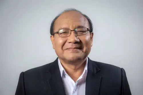 Jorge Chumpitaz, candidato al Congreso con el número 19 de Juntos por el Perú.