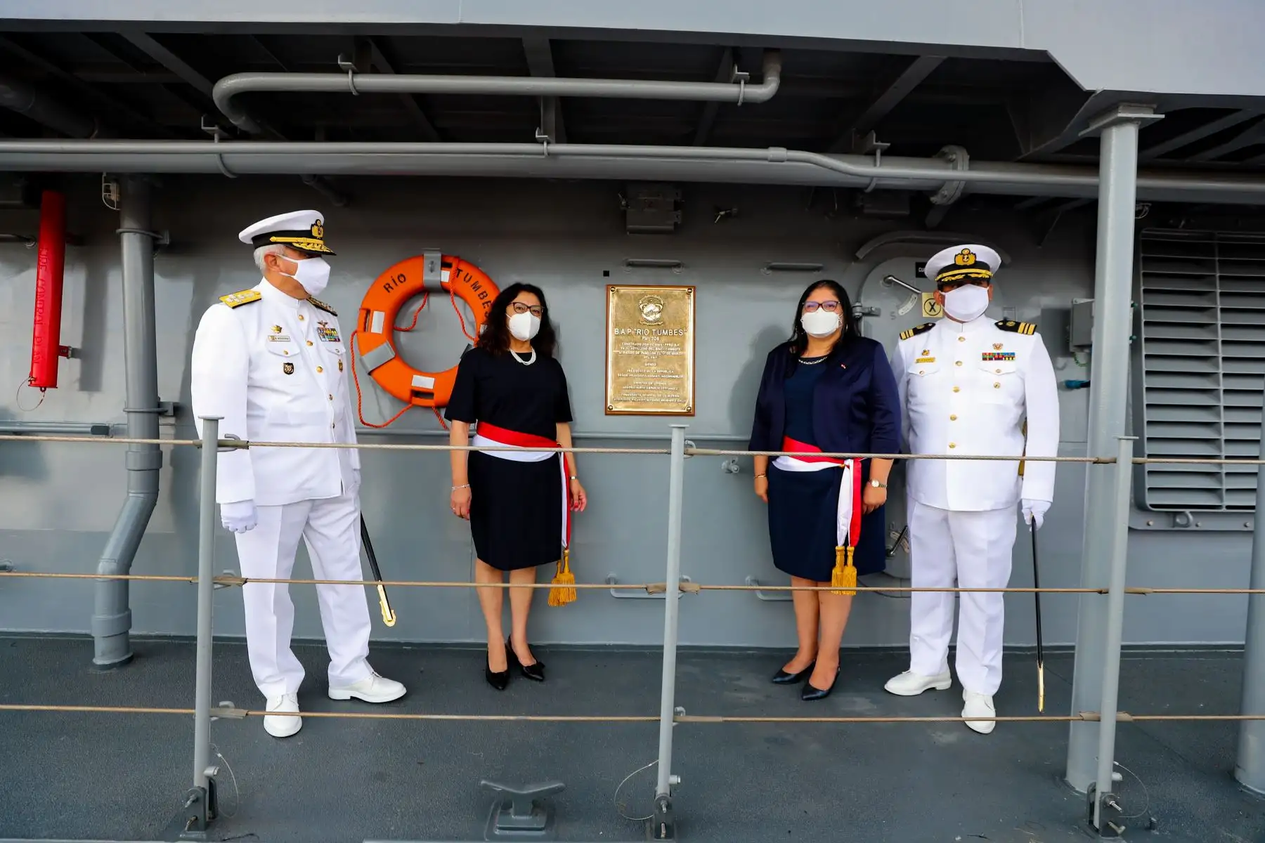 La Presidenta del Consejo de Ministros, Violeta Bermúdez, junto a la Ministra de Defensa, Nuria Esparch asisten a la conmemoración del Bicentenario de la Fuerza de Superficie de la Marina de Guerra. Asimismo se incorporaron dos patrulleras a la Fuerza Naval. Foto: ANDINA/PCM