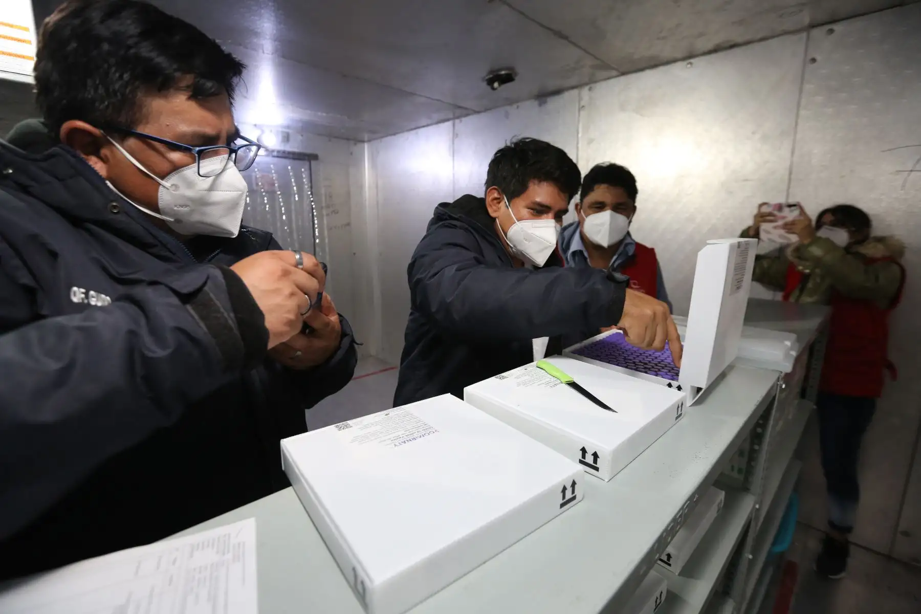 El Ministerio de Salud recibió un nuevo lote de más de 50 mil vacunas contra la COVID-19 del laboratorio Pfizer.
Foto: Minsa