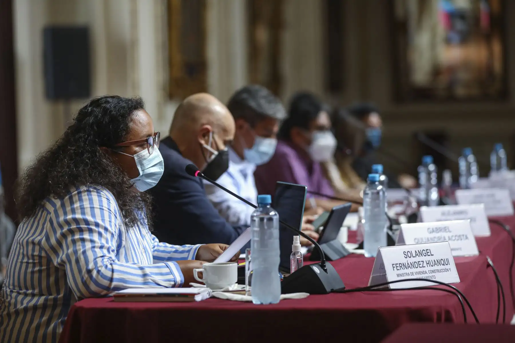 Alcalde de Lima, Jorge Muñoz, se reúne con los Ministros de Cultura: Alejandro Neyra , Ambiente: Gabriel Quijandría Acosta y Vivienda, Construcción y Saneamiento: Solangel Nátali Fernández para evaluar alternativas sobre de zonificación de Lurín.
Foto: Municipalidad de Lima Alcalde de Lima, Jorge Muñoz, se reúne con los Ministros de Cultura: Alejandro Neyra , Ambiente: Gabriel Quijandría Acosta y Vivienda, Construcción y Saneamiento: Solangel Nátali Fernández para evaluar alternativas sobre de zonificación de Lurín.
Foto: Municipalidad de Lima