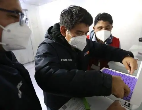 Loreto empieza hoy a inmunizar a sus adultos mayores con las vacunas Pfizer que arribaron ayer a Iquitos. ANDINA/Difusión