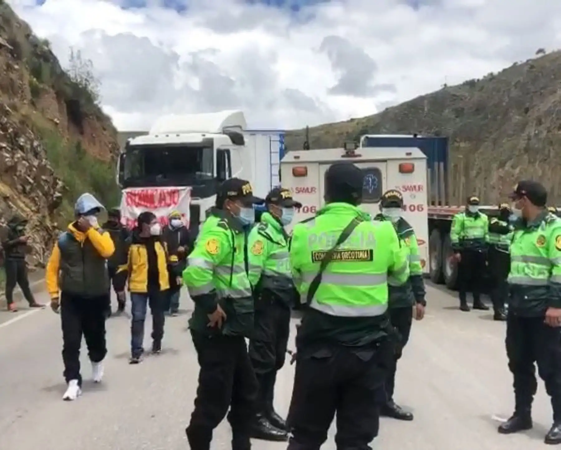 Policía intervendrá y detendrá a los transportistas que insistan en bloquear carreteras, anunció el ministro del Interio, José Elice. Foto: Pedro Tinoco