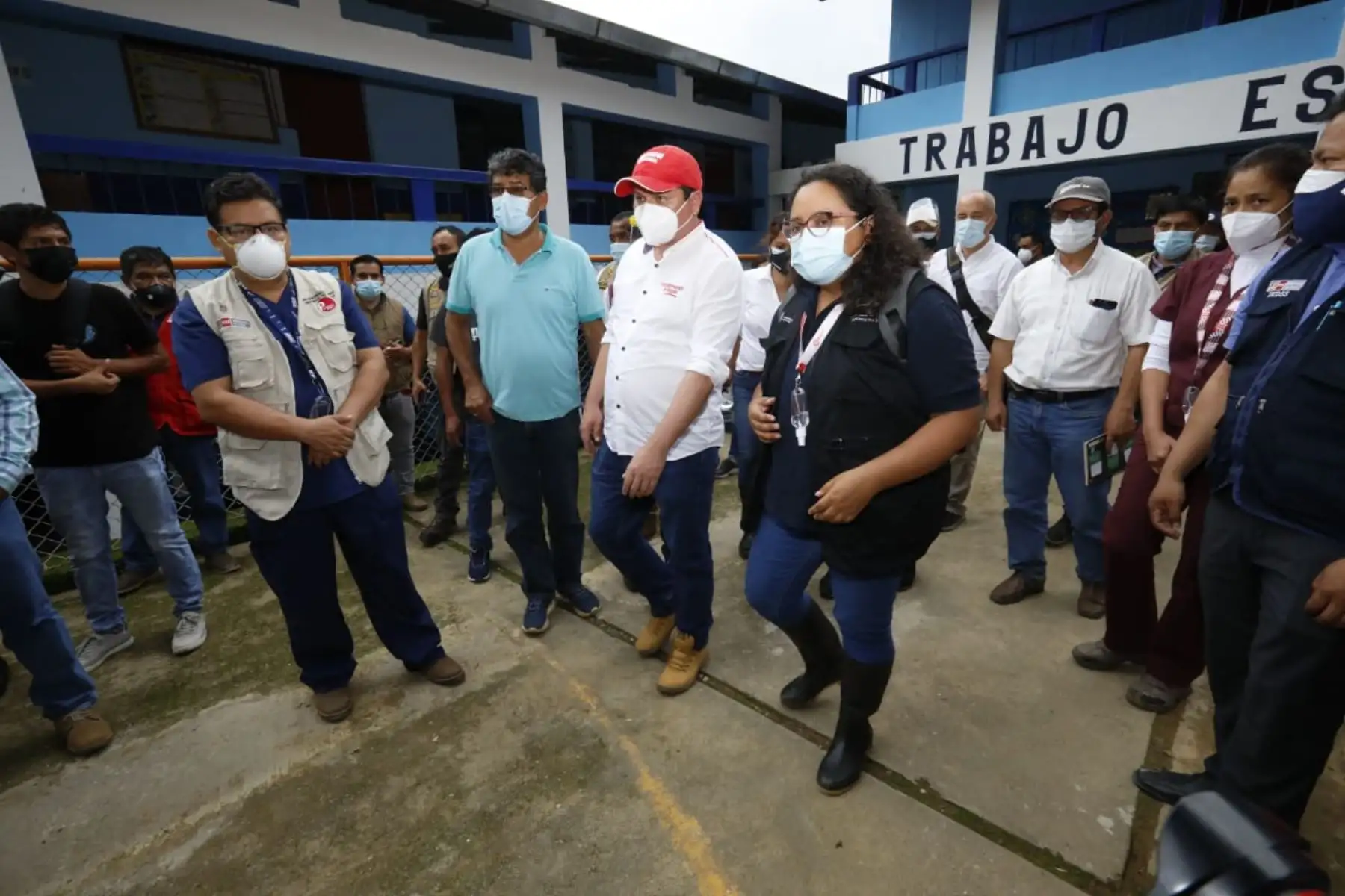 La ministra de Vivienda, Construcción y Saneamiento, Solangel Fernández, llegó al distrito de Canchaque, en la provincia de Huancabamba, región Piura para inspeccionar la zona afectada por los deslizamientos. Foto: ANDINA/MVCS