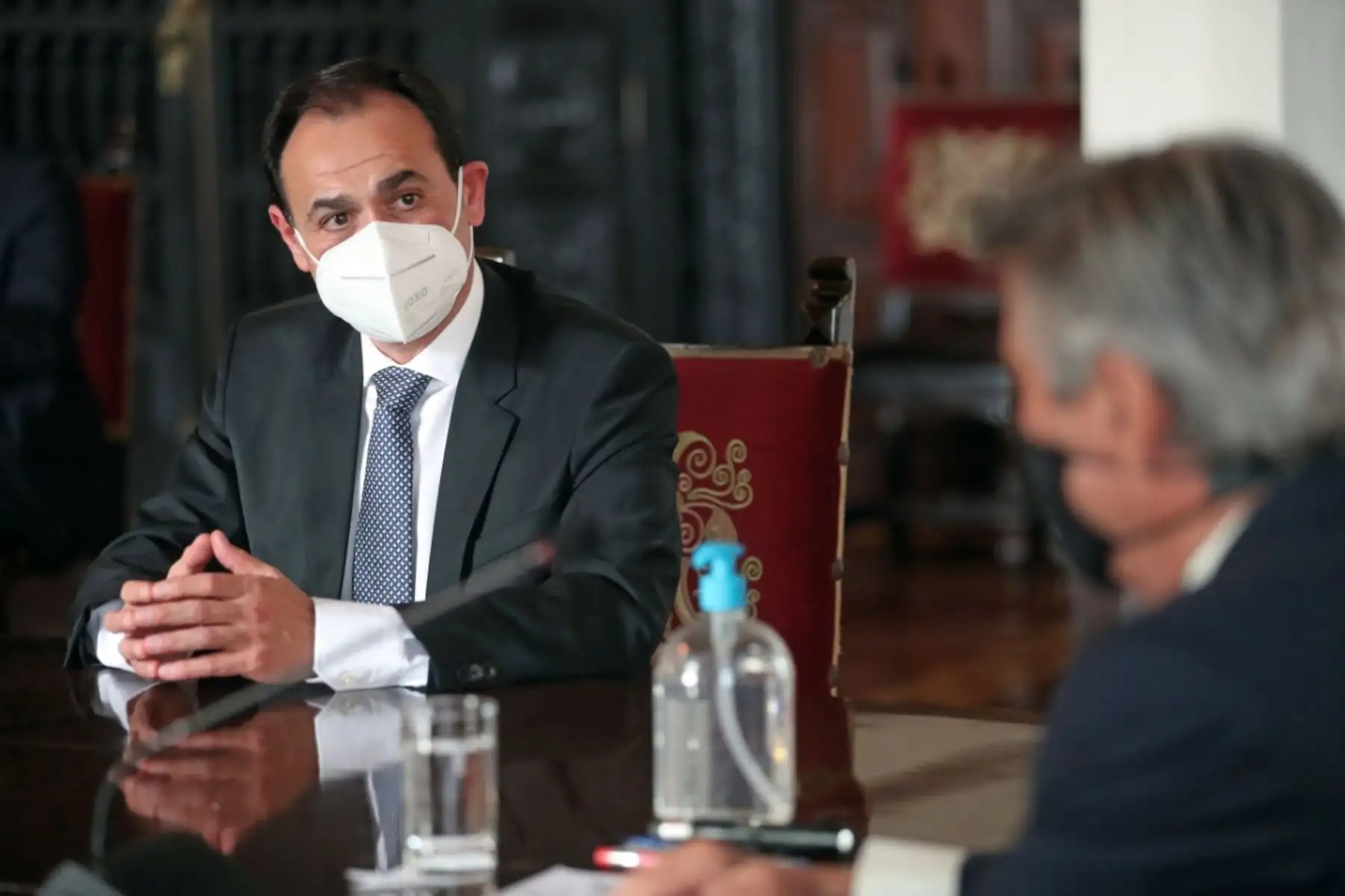 El presidente Francisco Sagasti, junto con la presidenta del Consejo de Ministros, Violeta Bermundez y el canciller Allan Wagnert recibió a la Misión de Observación Electoral de la OEA, encabezada por el excanciller paraguayo Rubén Ramírez para las Elecciones Bicentenario. Foto: ANDINA/Prensa Presidencia