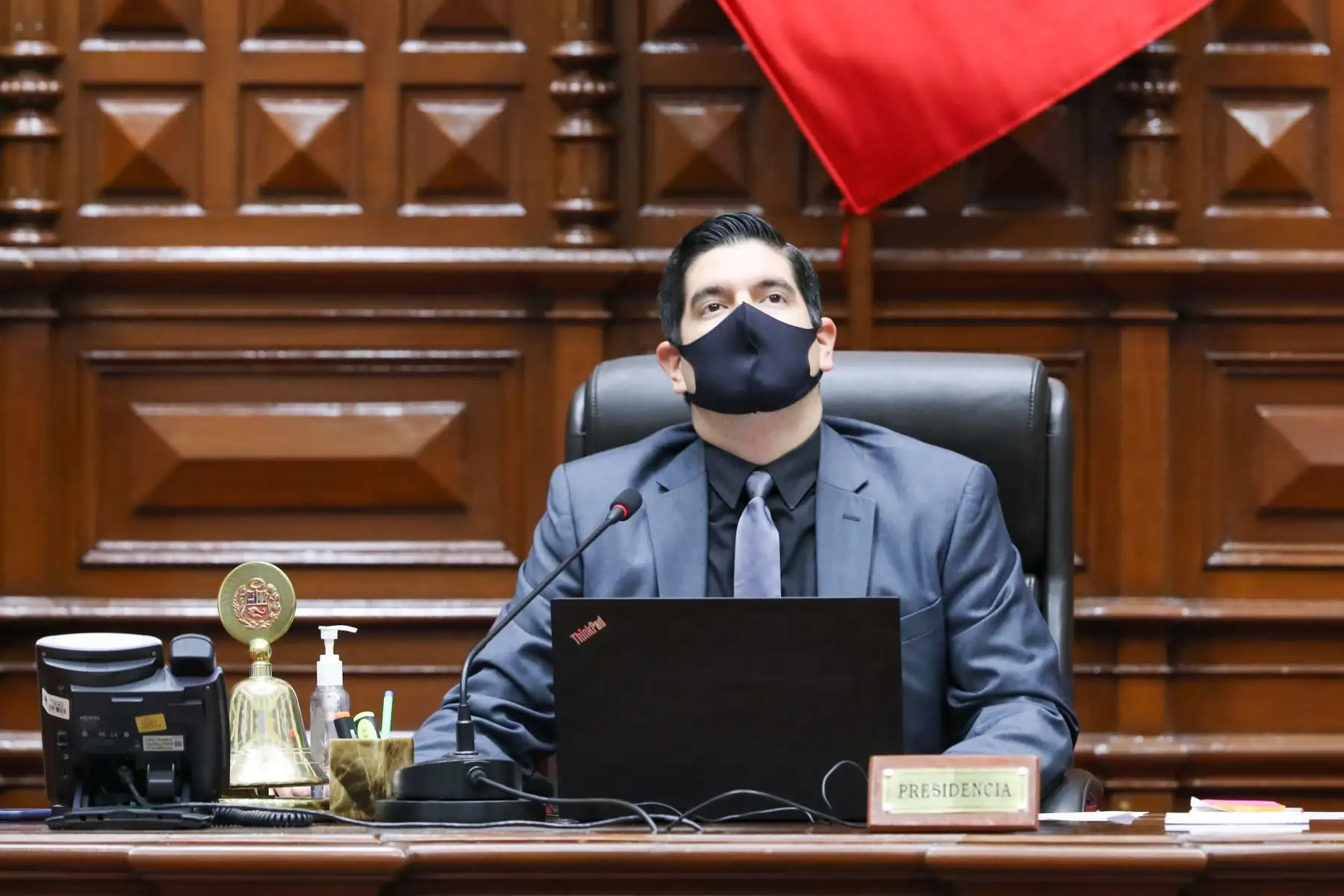 Ministro de educación, Ricardo Cuenca, se presenta ante el Pleno del Congreso virtual. Foto: Congreso
