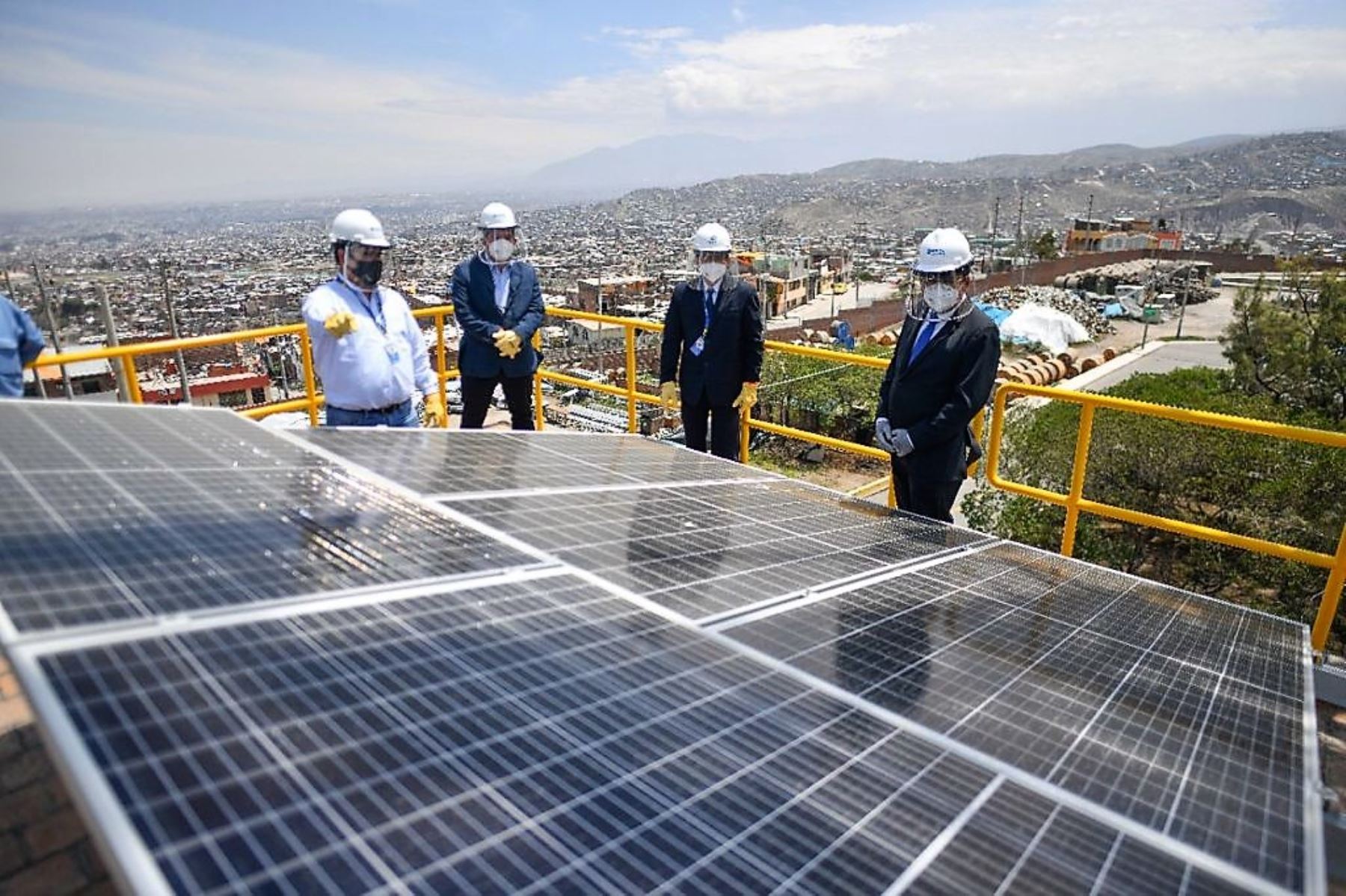 En un esfuerzo por mejorar el uso de energías limpias, la empresa Seal instaló paneles fotovoltaicos en Arequipa. Foto: ANDINA/Difusión