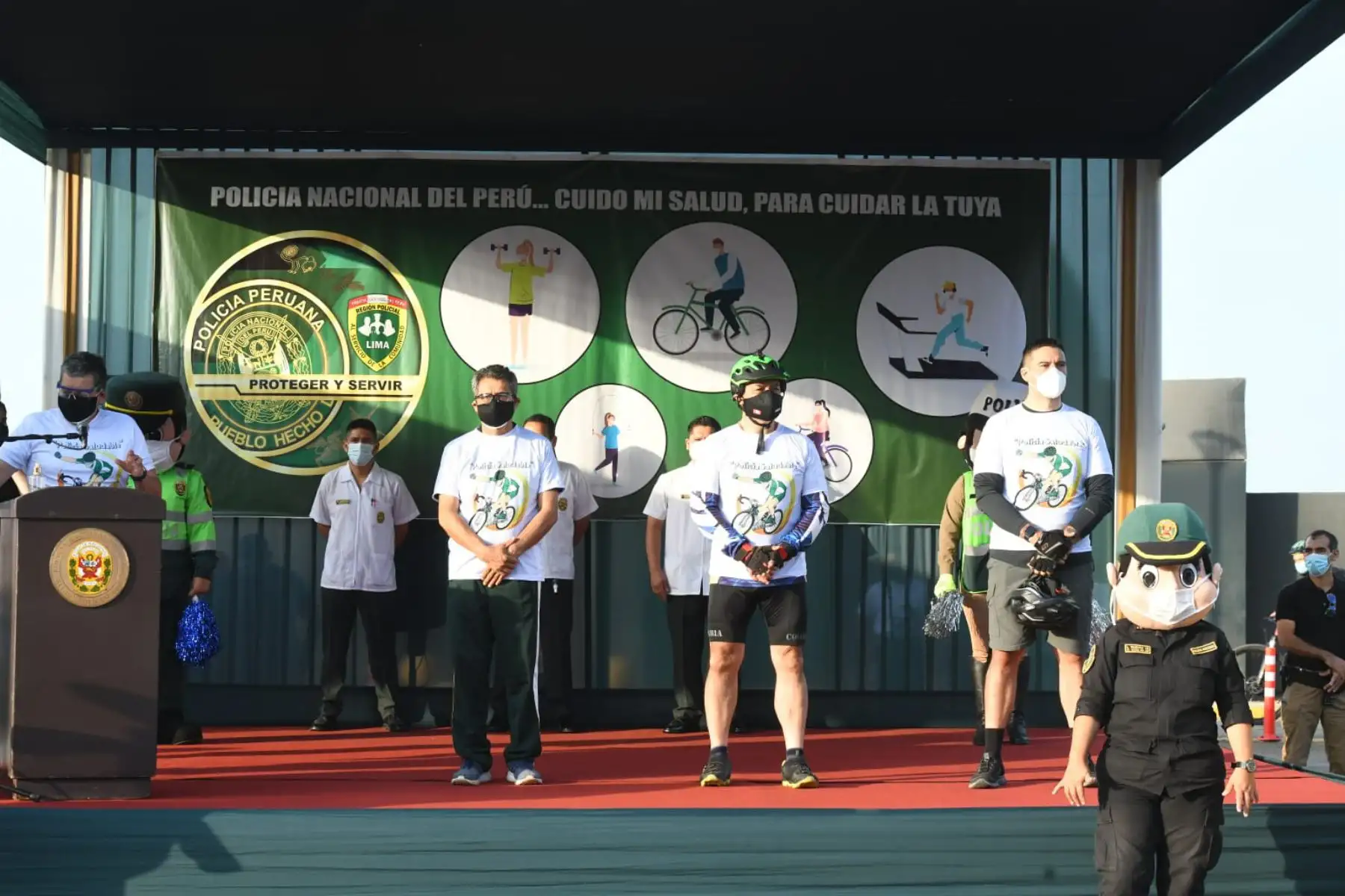 Ministerio del Interior impulsa jornada deportiva cumple con los protocolos sanitarios para prevenir el contagio del coronavirus, y promueve la salud mental y  actividad física de los integrantes de la Policía Nacional del Perú.
Foto: Mininter